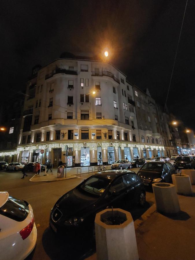 Suzan'S Apartment In The Heart Of Budapest Eksteriør billede